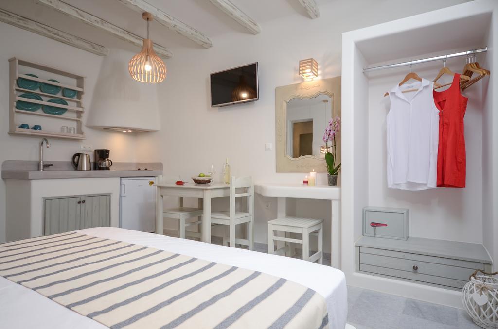 Agnadi Hotel Agia Anna  Exteriör bild