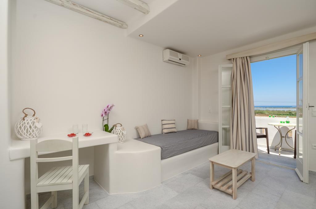 Agnadi Hotel Agia Anna  Exteriör bild