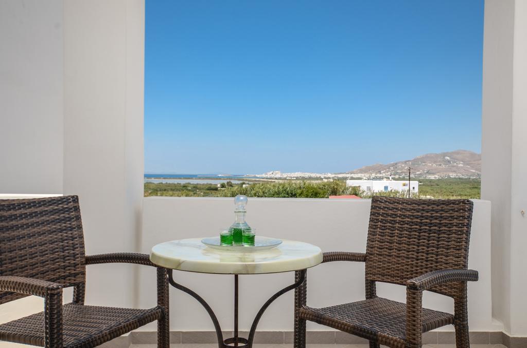 Agnadi Hotel Agia Anna  Exteriör bild