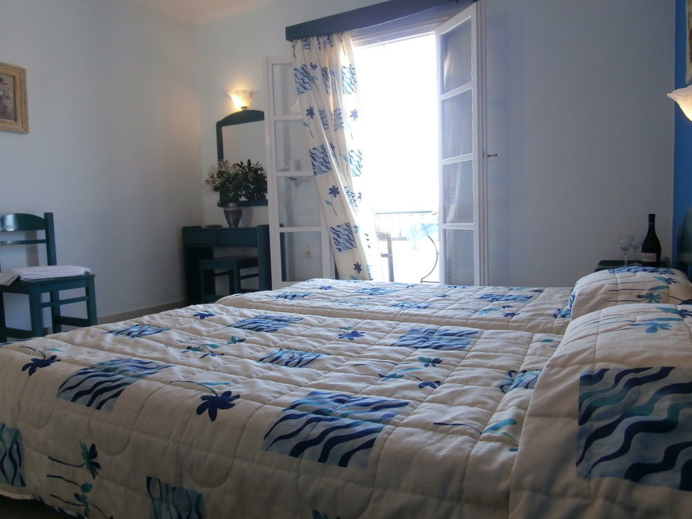 Agnadi Hotel Agia Anna  Exteriör bild